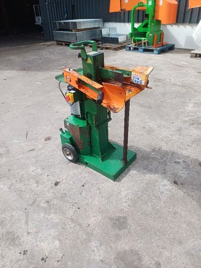 9 Ton Electric Log Splitter