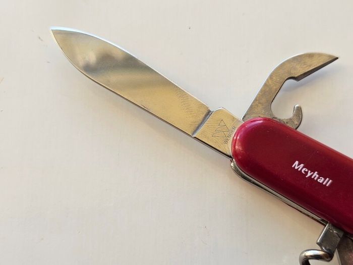 Vintage Wenger Commander Discontinued 85mm Swiss Army Knife Collectable
