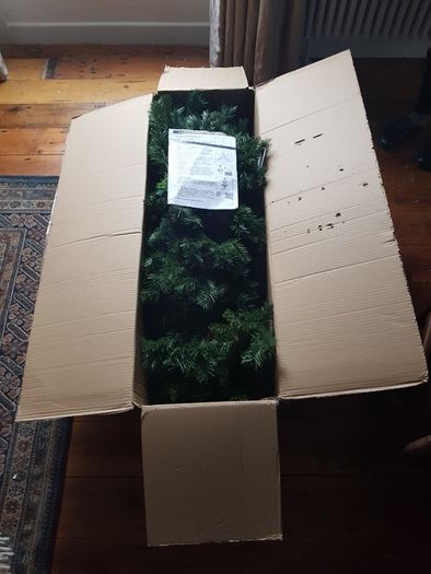 Xmas tree - artificial, 6 foot, BRAND NEW