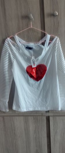 Cold shoulder top size fits s s-m