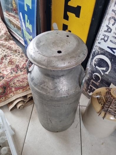 Large Milk churn with lid