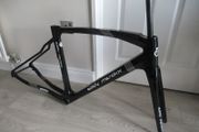 Eddy Merckx EM525 SL Elite Carbon Disc Brake Frames (New) XS