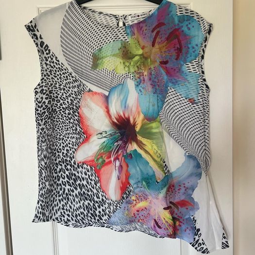 Italian top Uk size 12