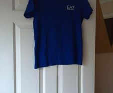 Armani t shirt never worn