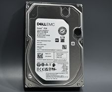 2KE131-136 Seagate Exos 7e8 8TB 7200RPM SATA-6Gbps 256mb 3.5-Inch Hard Drive