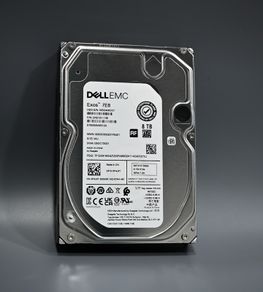 2KE131-136 Seagate Exos 7e8 8TB 7200RPM SATA-6Gbps 256mb 3.5-Inch Hard Drive