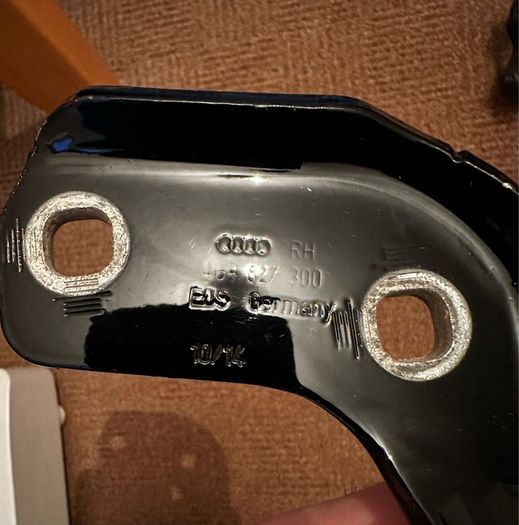 Audi A6 c7 estate boot hinge