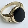 Vintage Heavy 9ct Yellow Gold Gents Black Stone Ring Image 6