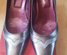 Wide fitting size 7