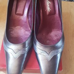 Wide fitting size 7