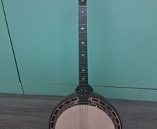 Vintage Ludwig Dixie tenor banjo .