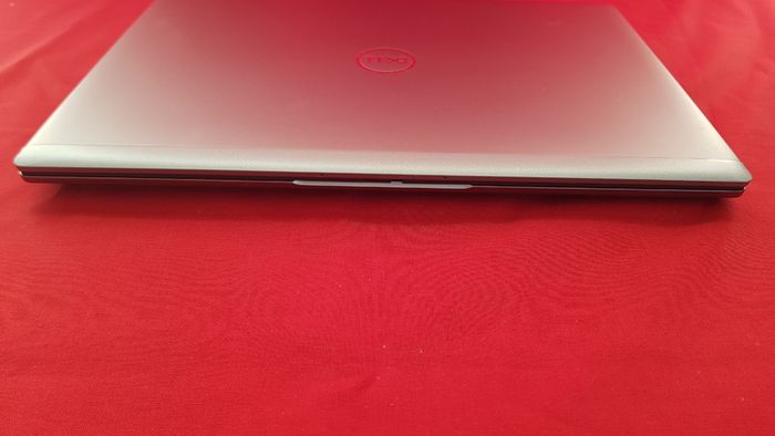 Dell Latitude 7340, i5 Cpu (13th gen), 16 GB Ram, 512 GB Storage (SSD).