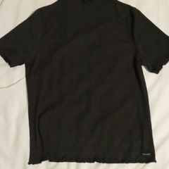 Black neck tshirt women