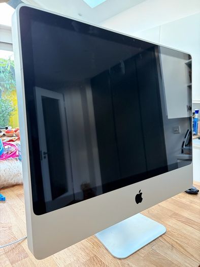 21.5-inch Mid-2009 iMac (duel core chip)