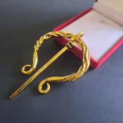 Highlands Medieval Inspired Penannular Brooch Viking Cloak Pin with a Stick Gold Tone, Fibula Brooch, Celtic and Viking Jewelry