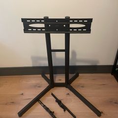 Heavy duty TV Stand and Samsung TV