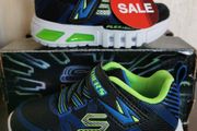 INFANT runners NEW size UK 4