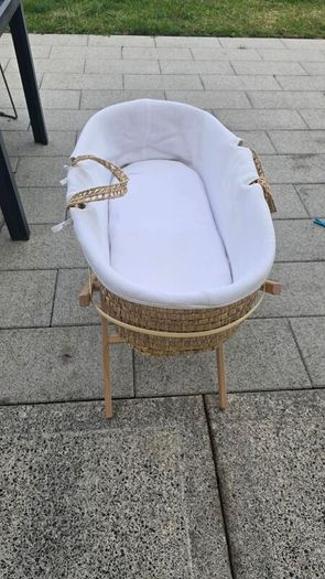 Moses basket by baby elegance