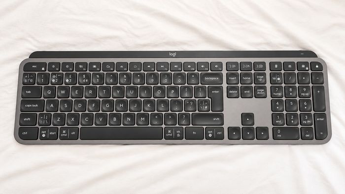 Logitech MX Keys Keyboard & Logitech MX Palm Rest with Hardcase - Desktop PC, Laptop
