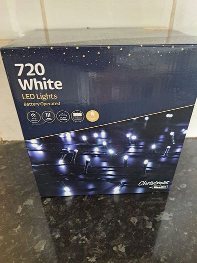 720 white LED battery operated lights
