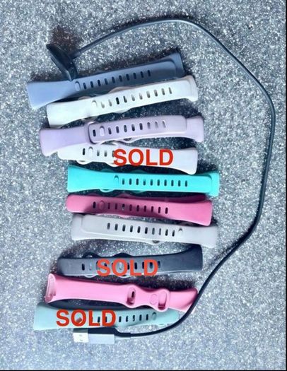 Fitbit Charge 5 / Charge 6 Straps x11 + Charger
