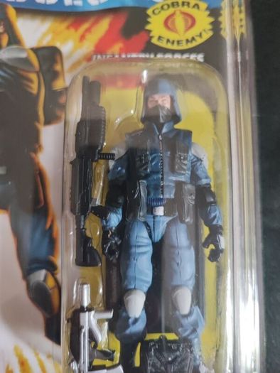 GI JOE Resolute Duke and Cobra Trooper w/case