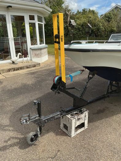 Stratos 600 Boat