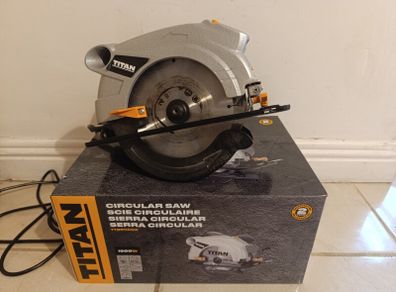 Electric Circular Saw Titan