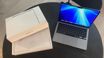 Macbook Air M3 2024 13" (with warranty, receipt and original box)