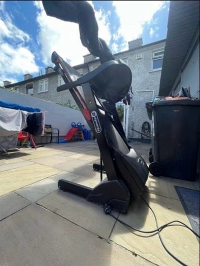 T3000 Large LED display Foldable Motorised Treadmill (with Bluetooth app) with 15 auto incline level Selling a T3000 Foldable