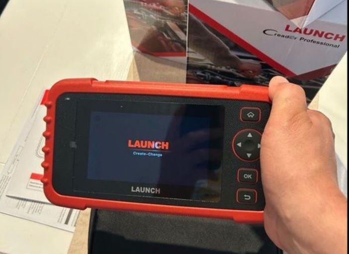 Launch X431 CRP123x V.3 version OBD2 Scanner Code Reader Diagnostic Tools Engine ABS SRS AT Oil SAS EPB TPMS Reset Creader123x OBDII launch