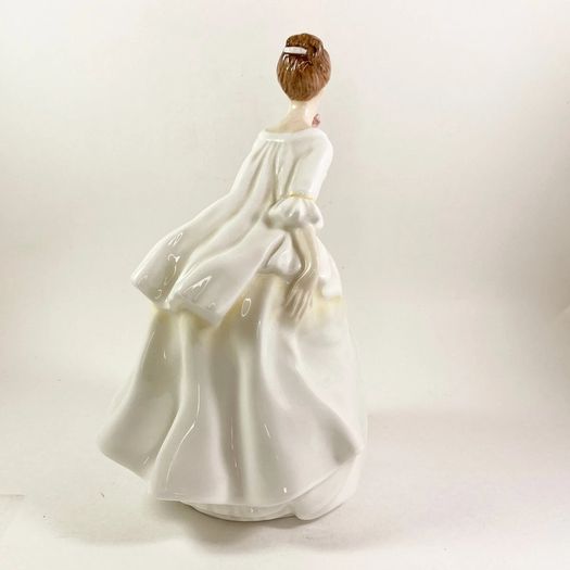 Royal Doulton Figurine Flower of Love HN 2460