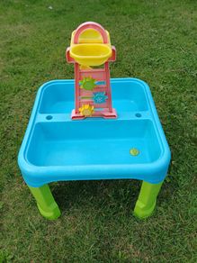 Water and sand table