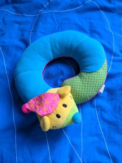 Baby neck pillow for airplane