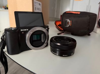 Sony a5000 and 16-50mm Lens