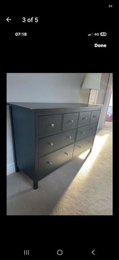 chest of drawers