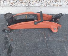 car jack