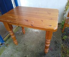 Solid wood 3'x2' Table