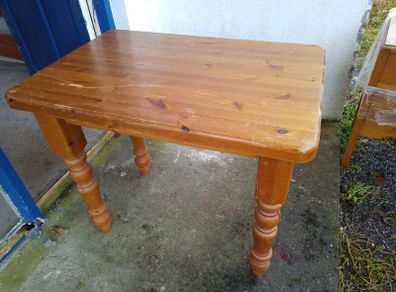 Solid wood 3'x2' Table