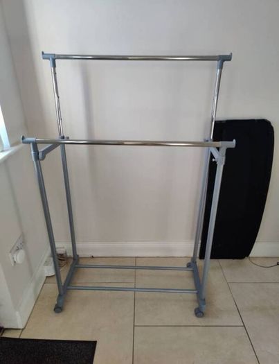 clothes rail
