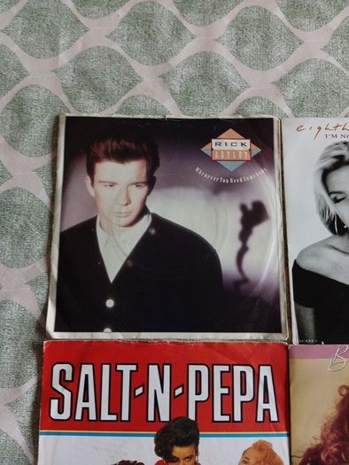 Bundle of 9 singles ,...All uk releases