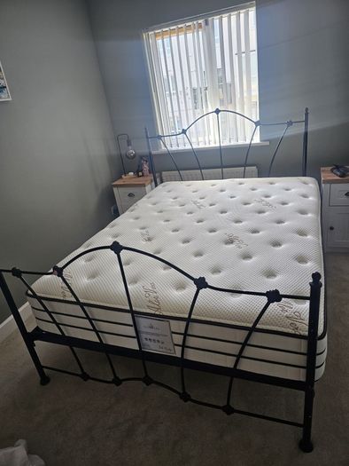 King Size Bed & Mattress