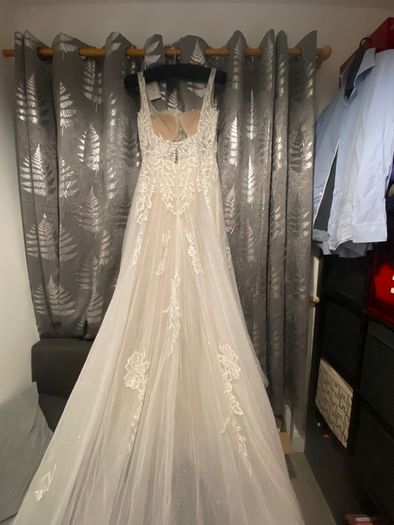 wedding dress
