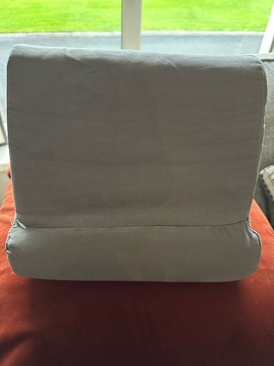 Tablet holder/ pillow stand