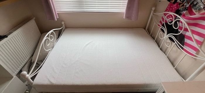 140/200 bed frame with mattress
