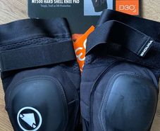 Endura Hard Shell Knee Pads MT500 P30
