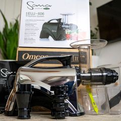 Omega Sana EUJ-606 Horizontal Slow Juicer in Chrome