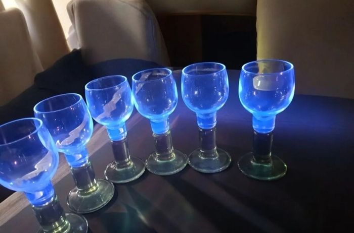 Green glow up glass set