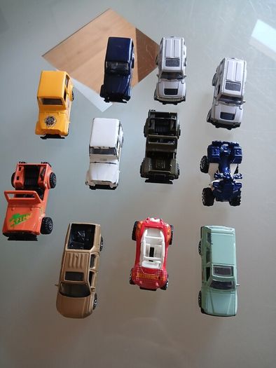 11 Off-road Jeeps And 4x4 Toy Cars Lot 1:64