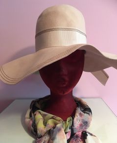 Vintage MISS DOLORES Fabulous Wide Brim HAT 60s